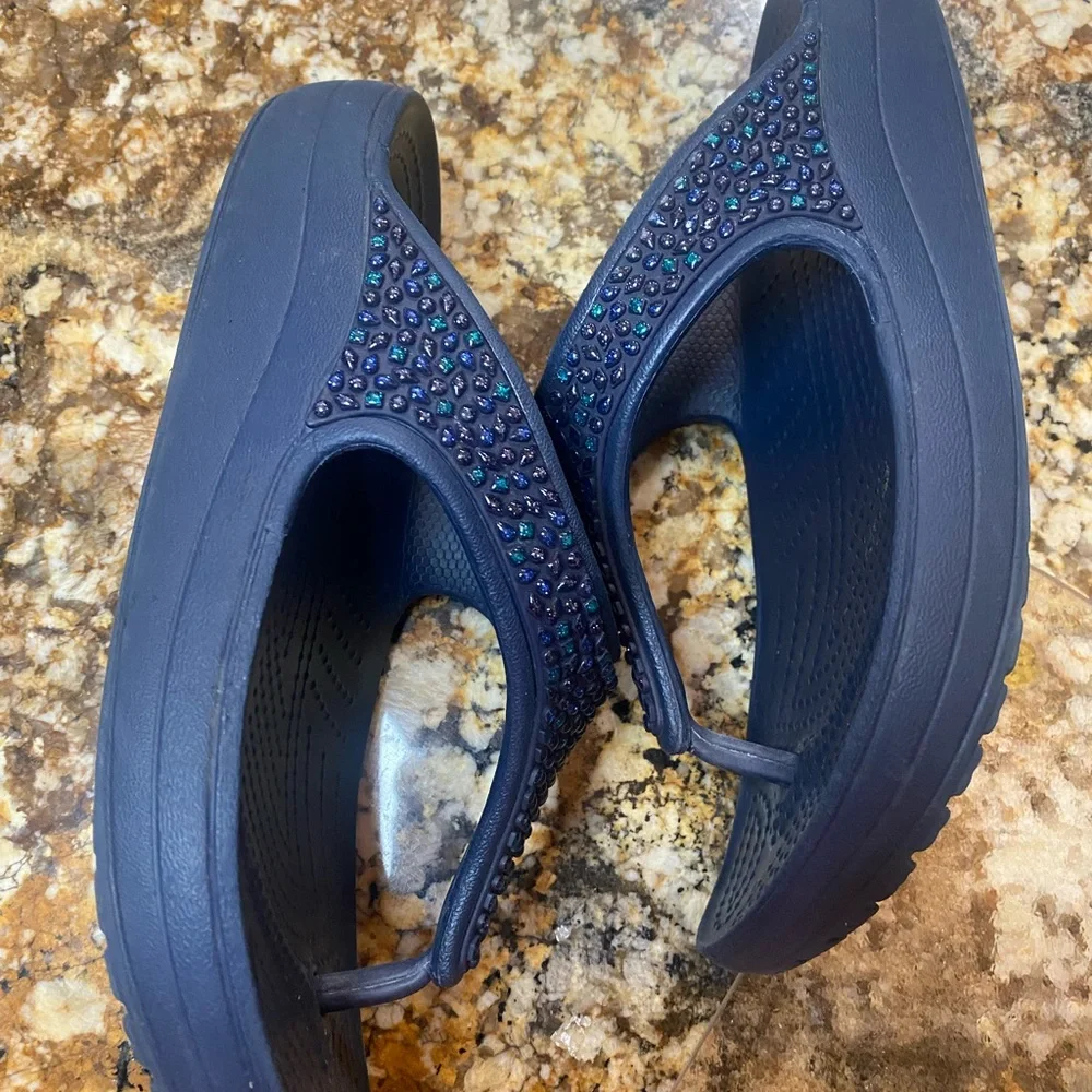 CROCS Sloane Embellished Flip Flop Navy Blue Sandals - Picture 4 of 9